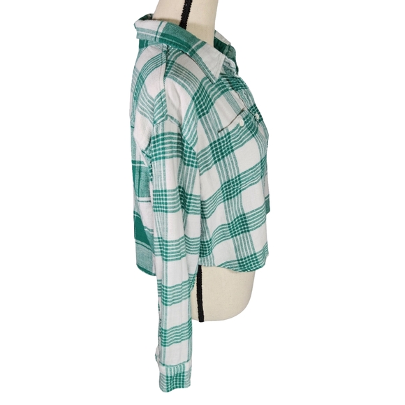 American Eagle Cropped Long Sleeve Button Up Flannel, Green/White, Small - Picture 4 of 11